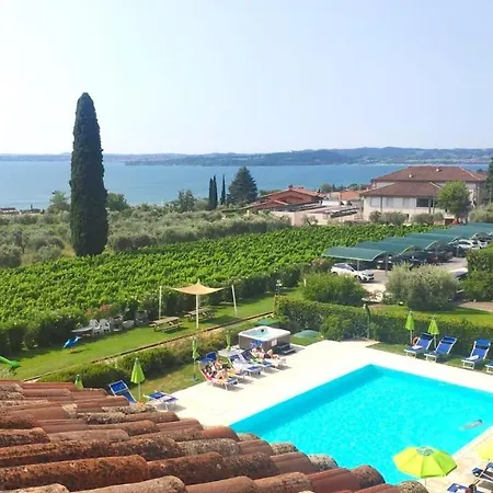 Lejlighedshotel Corte Ferrari -ciao Vacanze- Moniga del Garda