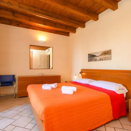 Lejlighedshotel Corte Ferrari -ciao Vacanze-